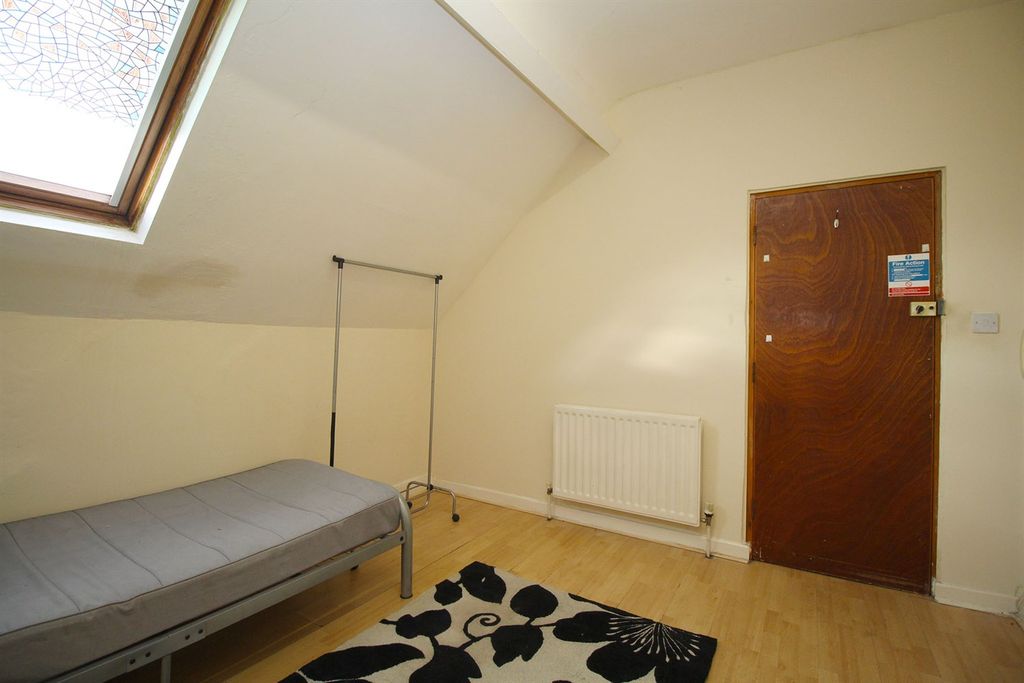 Property photo 3 of 15 Bedroom