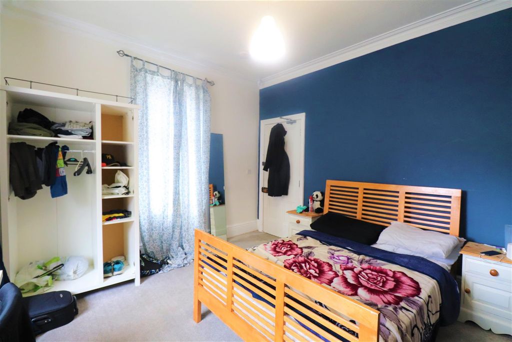 Property photo 1 of 14 Room 1