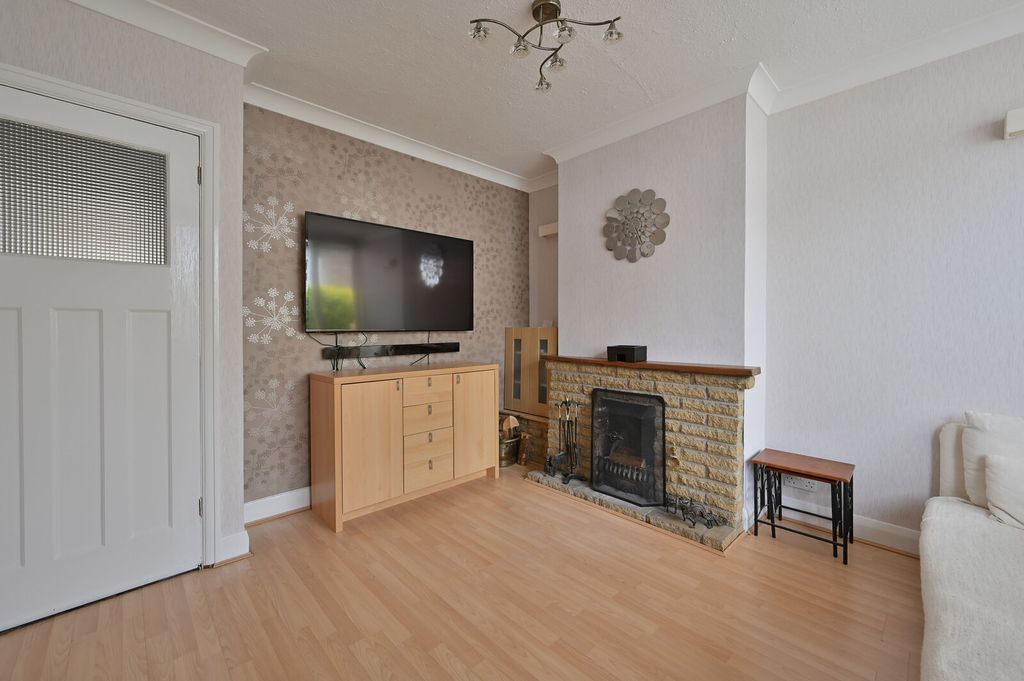 Property photo 2 of 22
