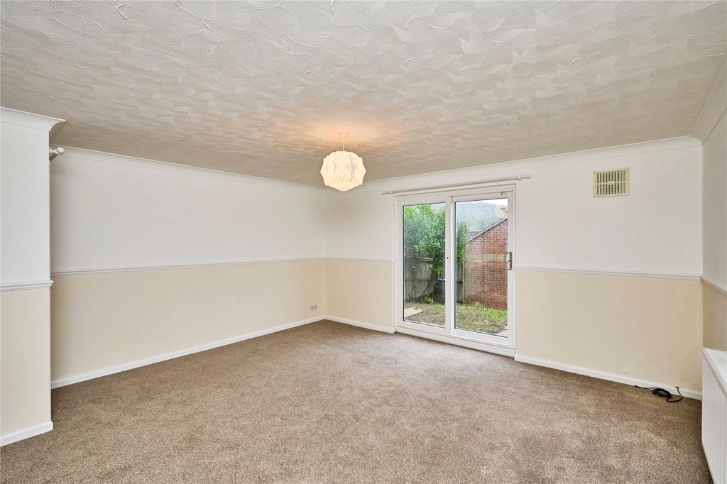 Property photo 3 of 12 Picture No. 28