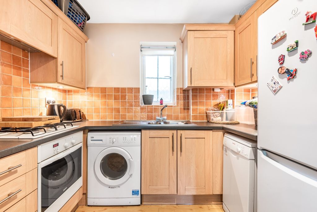 Property photo 3 of 8 659467 (3)