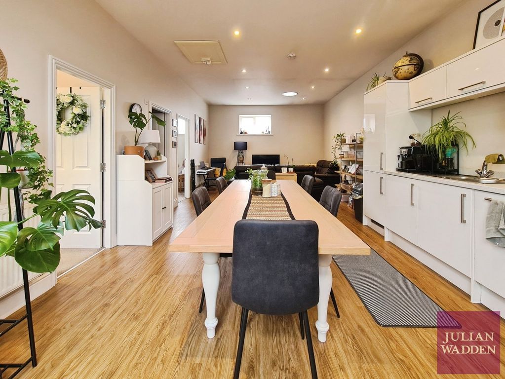 Property photo 3 of 13 Picture No. 15