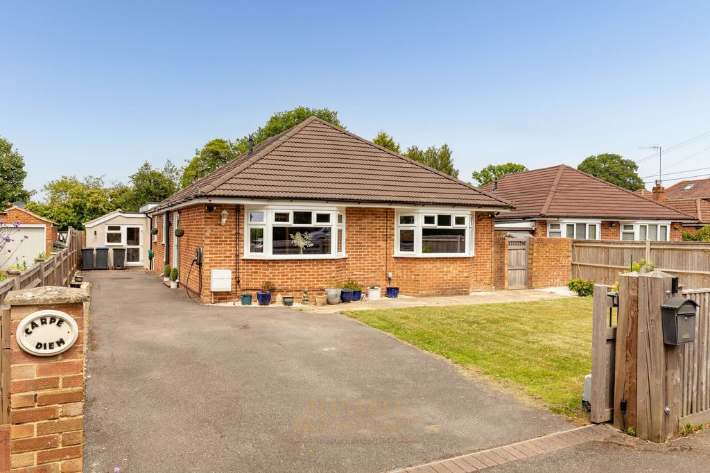 Property photo 2 of 31