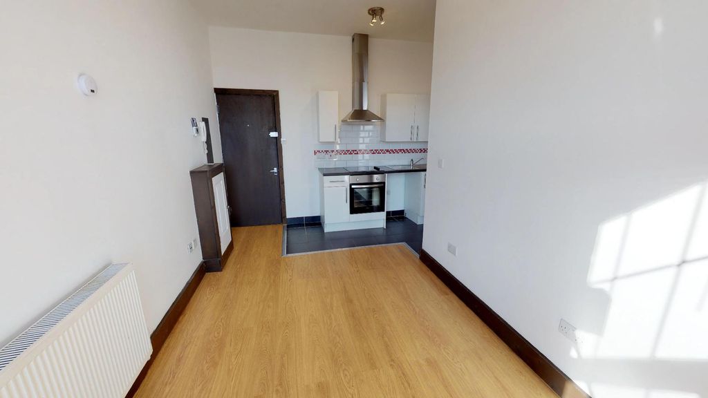 Property photo 2 of 5 Images