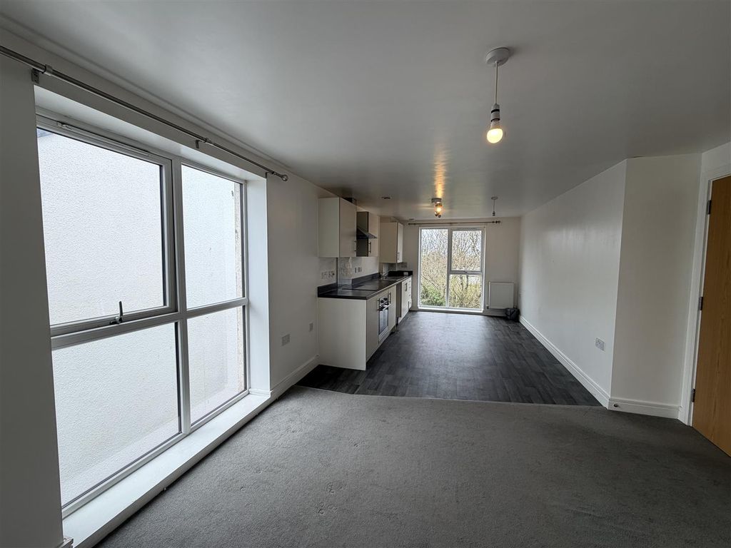 Additional image 6 of 2 bed flat to rentBrunton Road, Pool, Redruth TR15