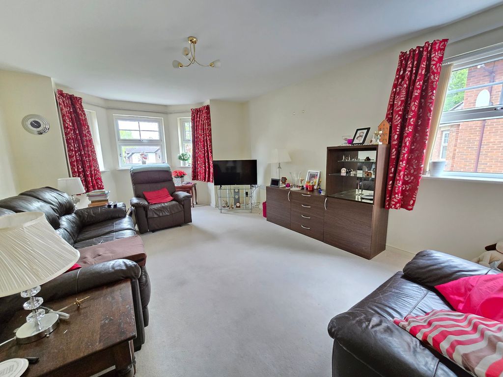 Property photo 3 of 12