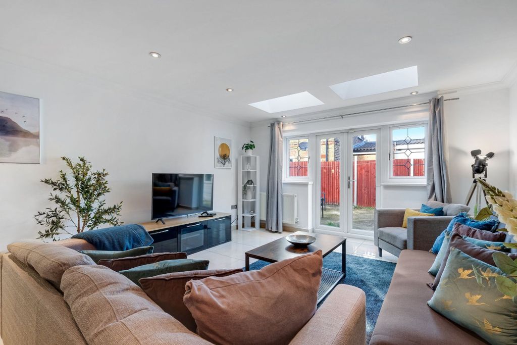 Property photo 2 of 57