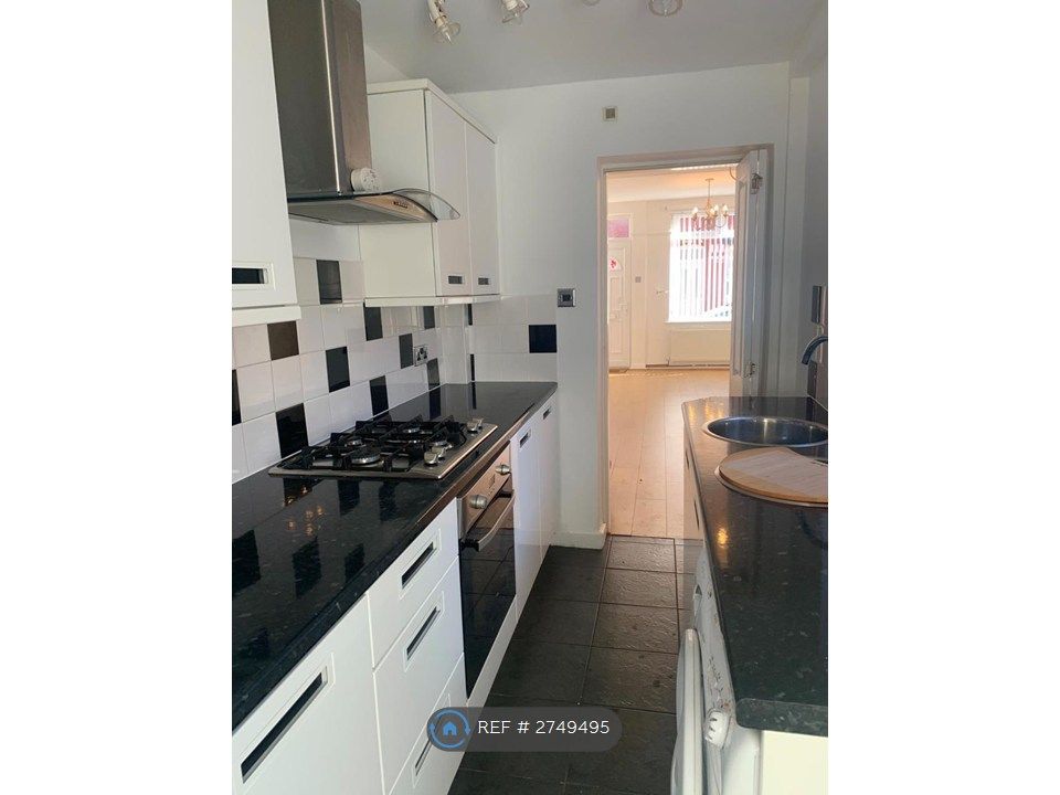 Property photo 2 of 12