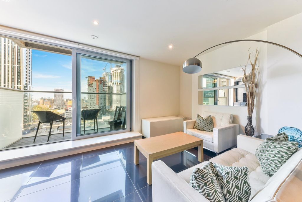 Property photo 2 of 8