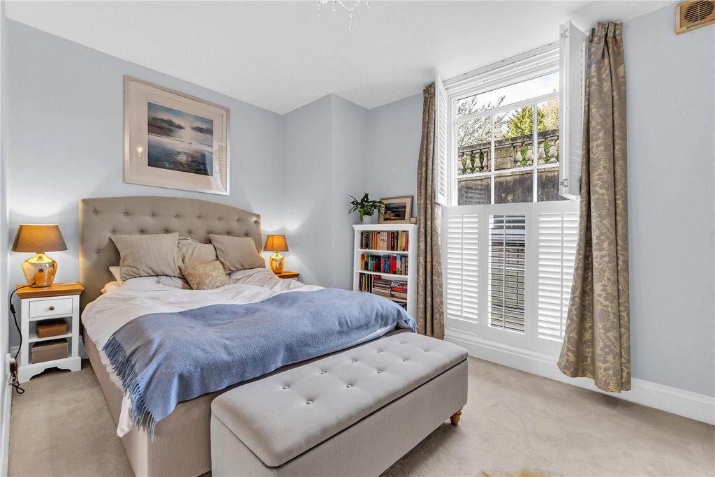 Property photo 2 of 16 Picture No. 01