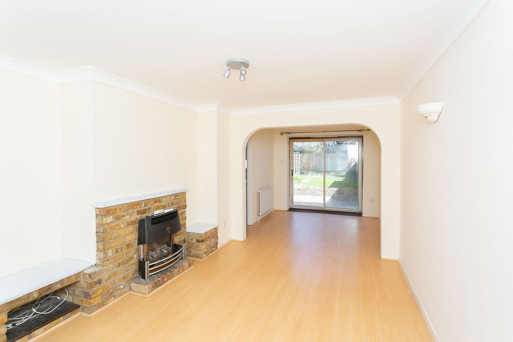 Property photo 2 of 19