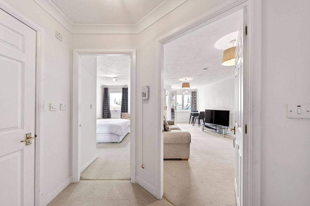 Property photo 2 of 16 Hall