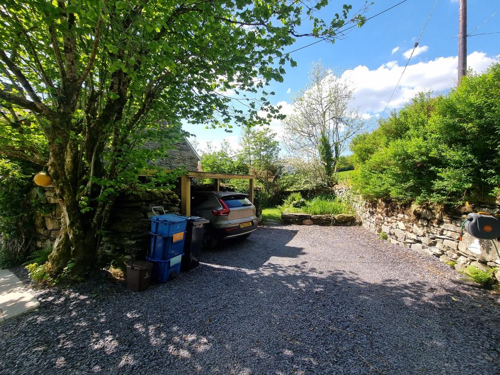 Property photo 3 of 21