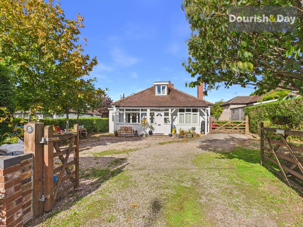 Property photo 1 of 32