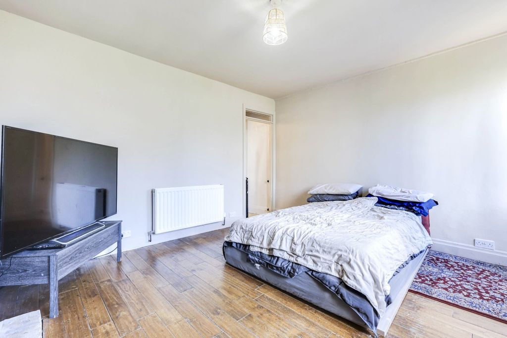 Property photo 3 of 14 Picture No. 15