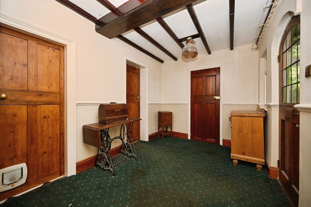 Property photo 3 of 21