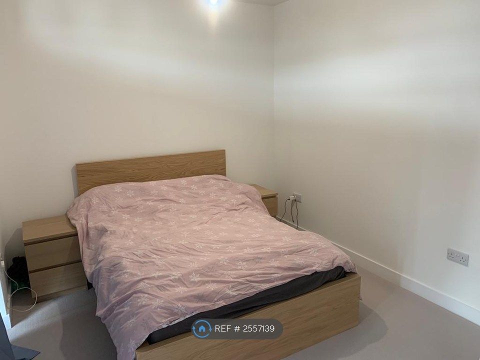 Property photo 2 of 11 Bed 2 Double Bed