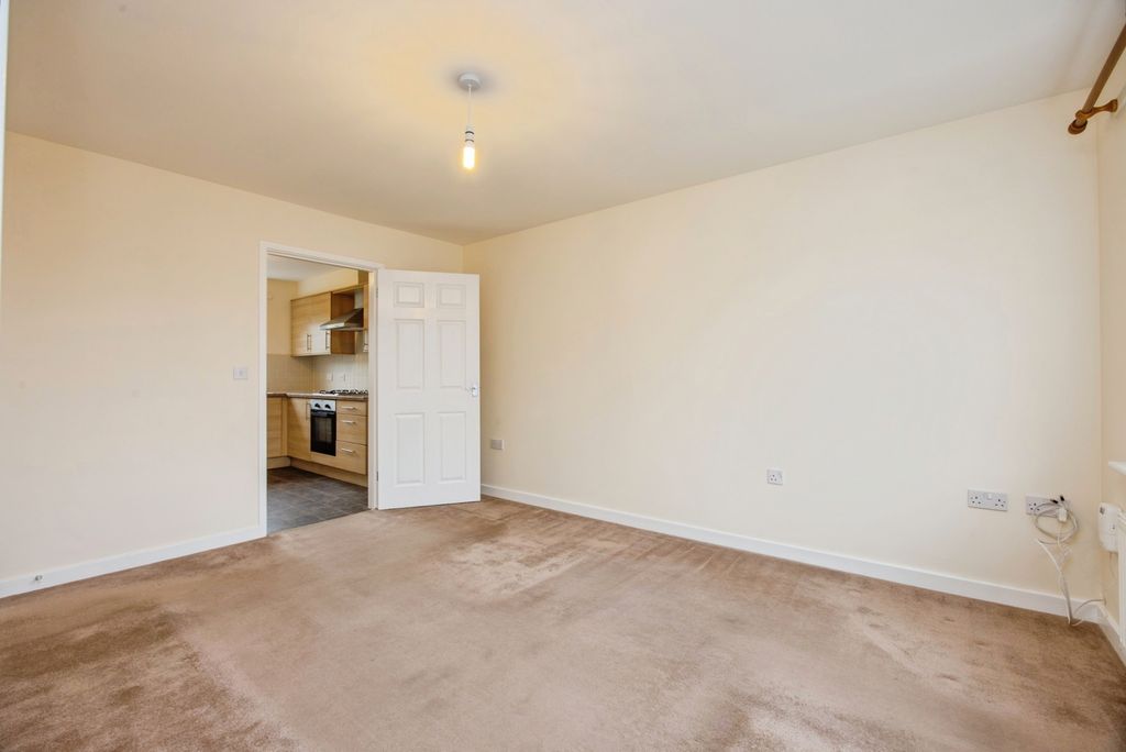 Property photo 3 of 17 Photo