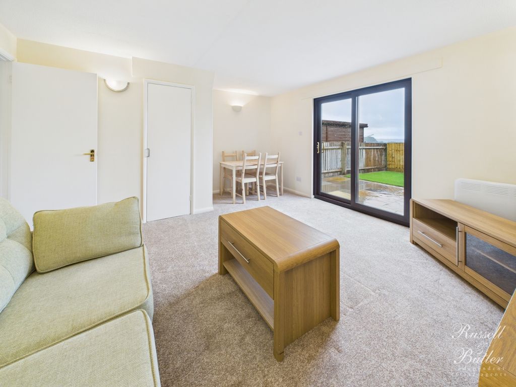 Property photo 2 of 9 Cam01995G0-Pr0314-Still004