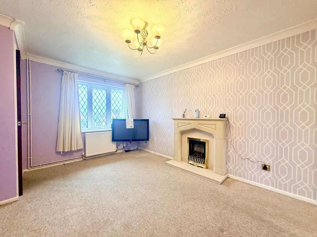 Property photo 3 of 11