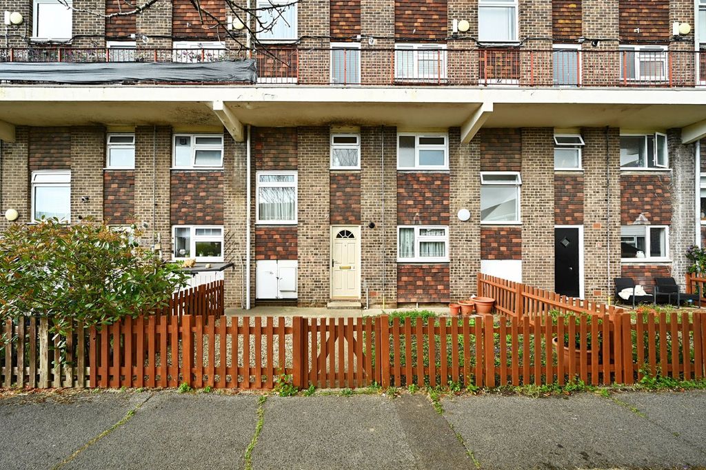 Property photo 1 of 21 Front