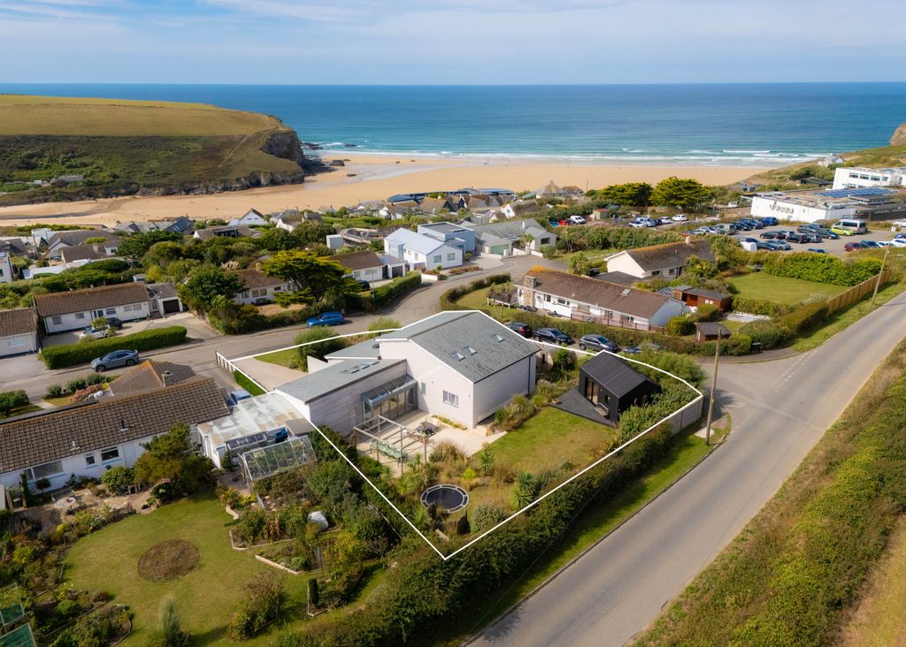 Property photo 2 of 34 Gallery