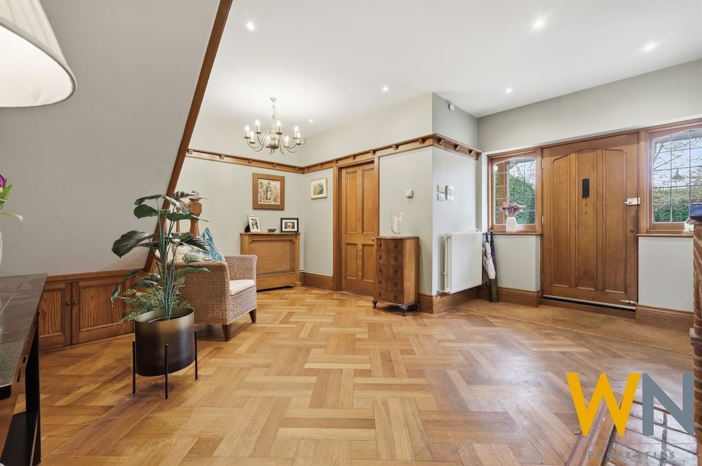 Property photo 3 of 43 Photo 17