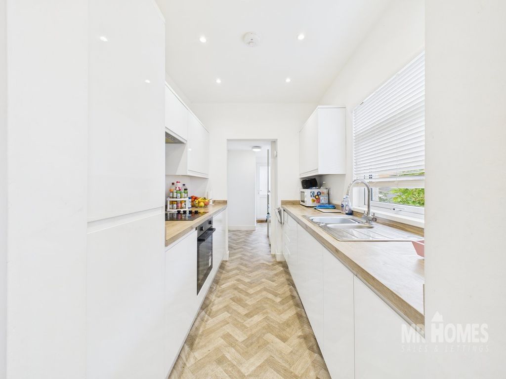 Property photo 3 of 35