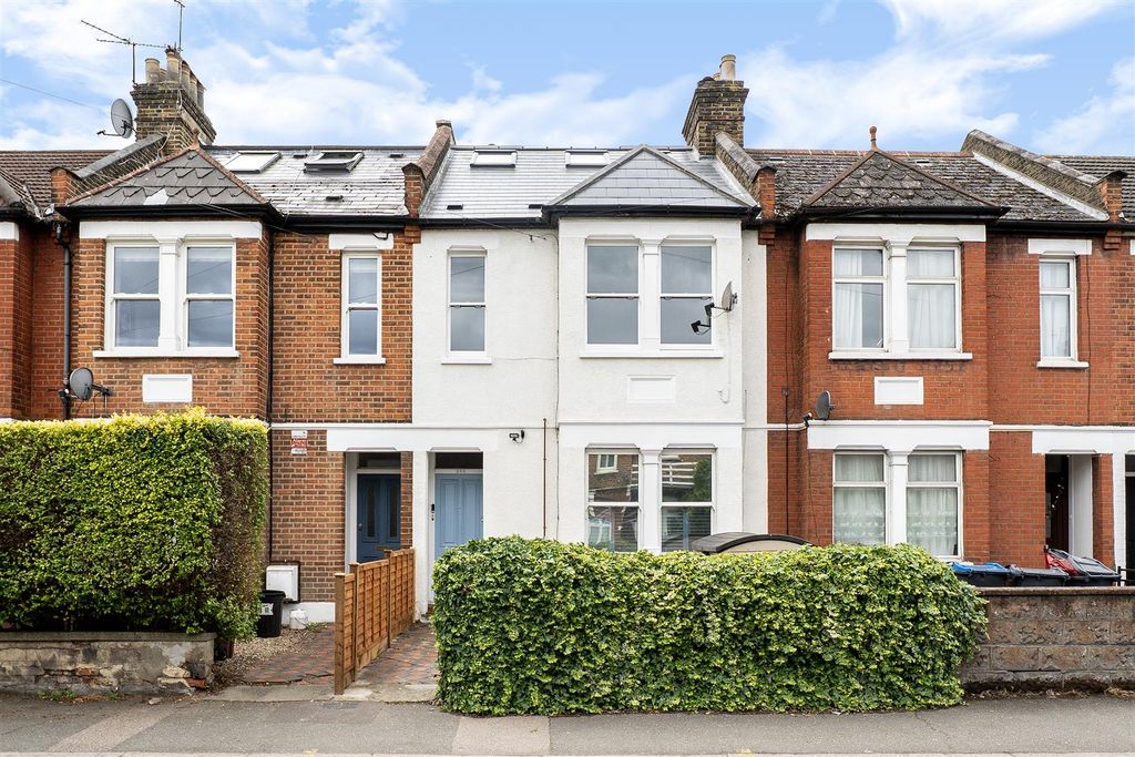 Property photo 1 of 17 External