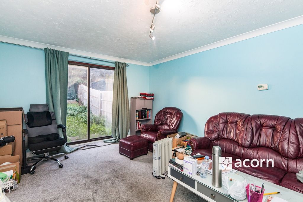 Property photo 3 of 10 c669B04A-F0c9-F01...