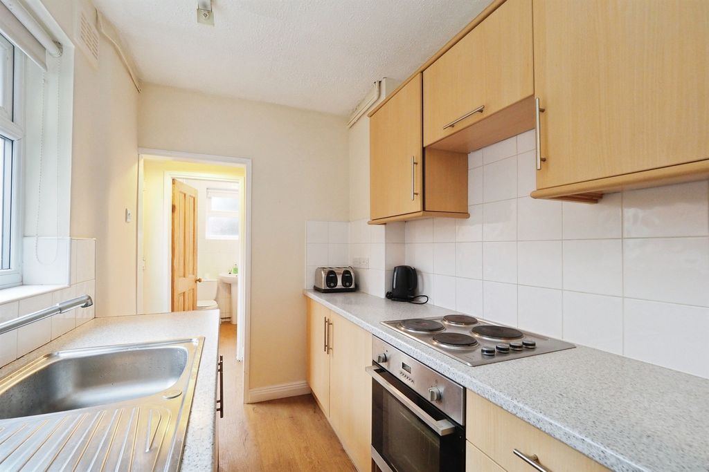 Property photo 2 of 26