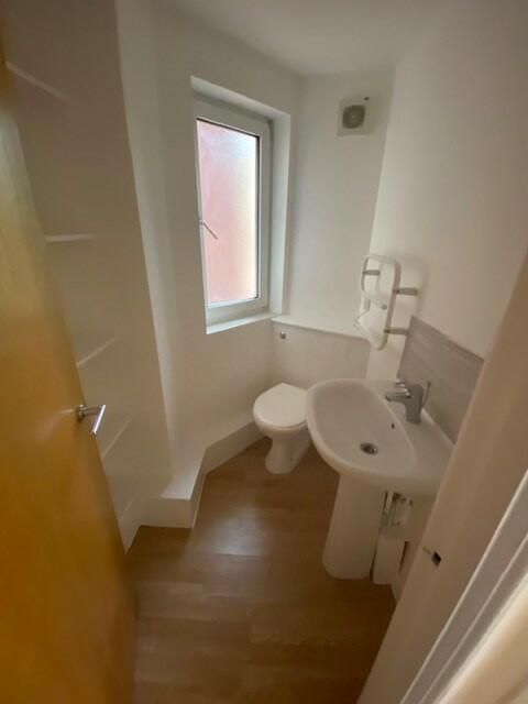 Property photo 2 of 6