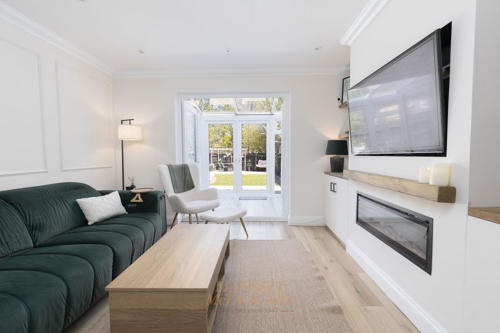 Property photo 3 of 27