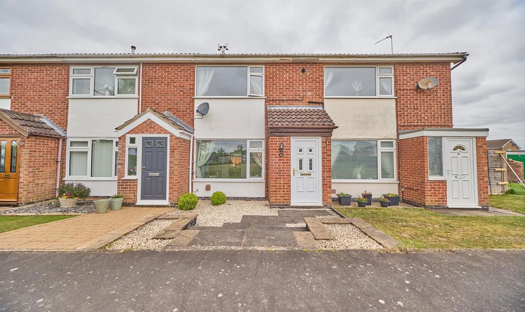 Property photo 1 of 13 Manor Road 14.Jpg