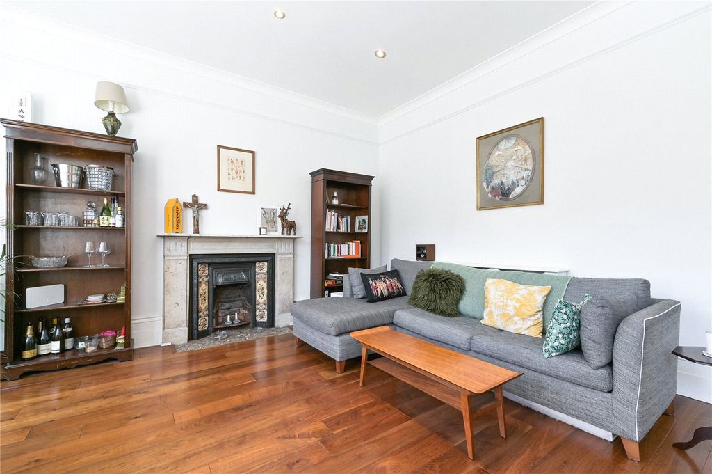 Property photo 3 of 7 Picture No. 06