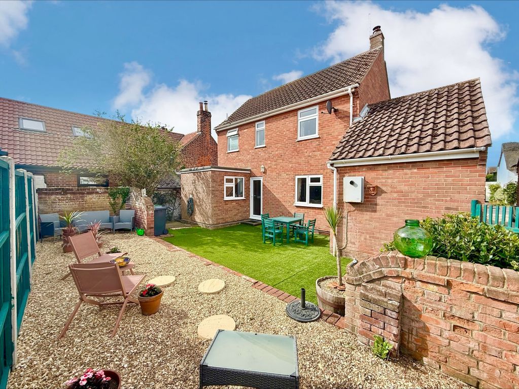 Property photo 2 of 16