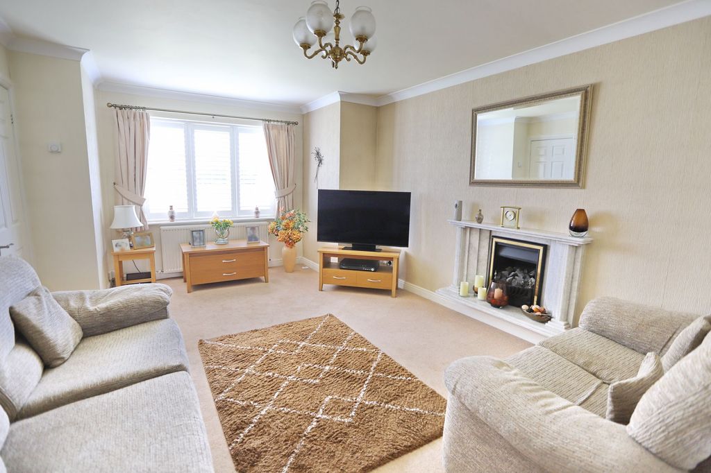 Property photo 2 of 22
