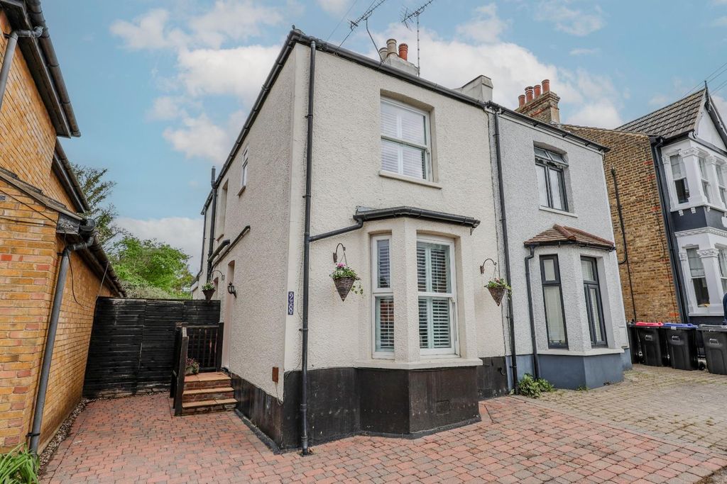Property photo 1 of 22