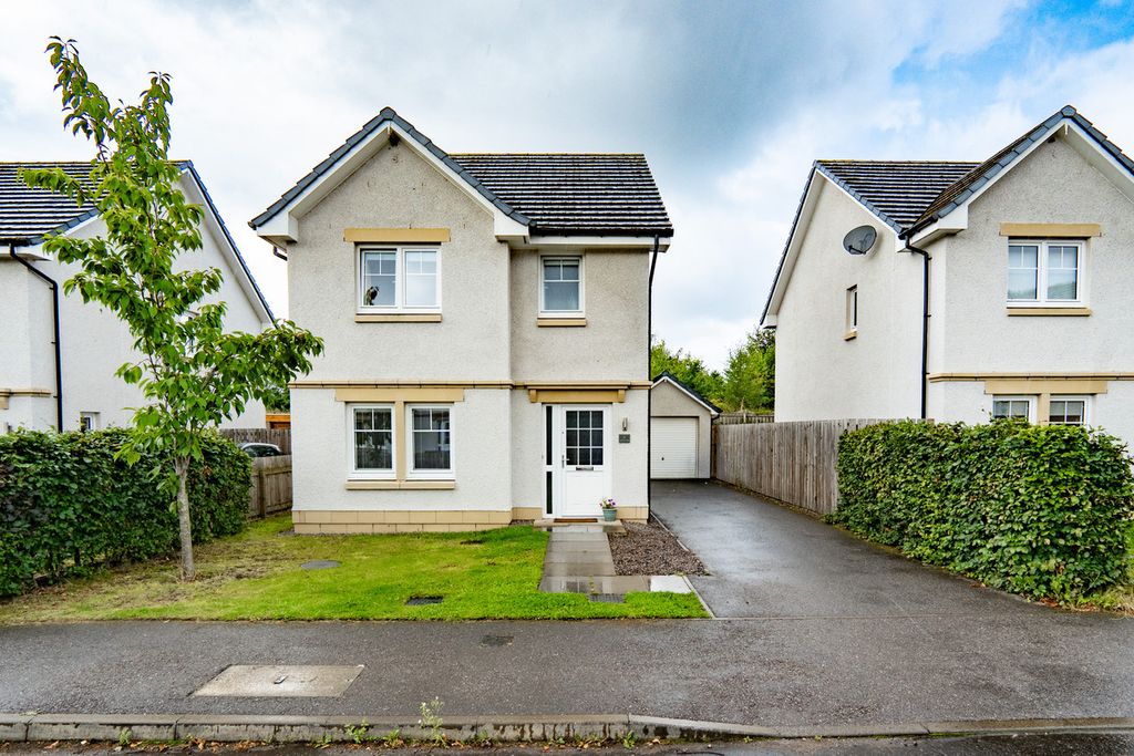 Property photo 1 of 40