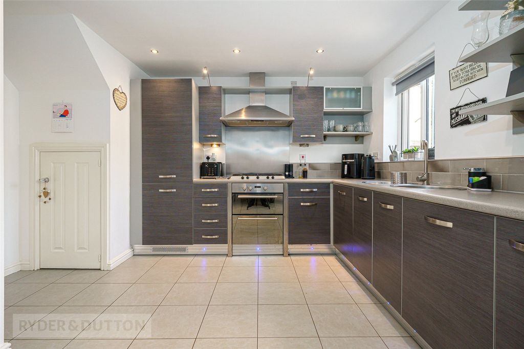 Property photo 3 of 20 Kitchen Diner