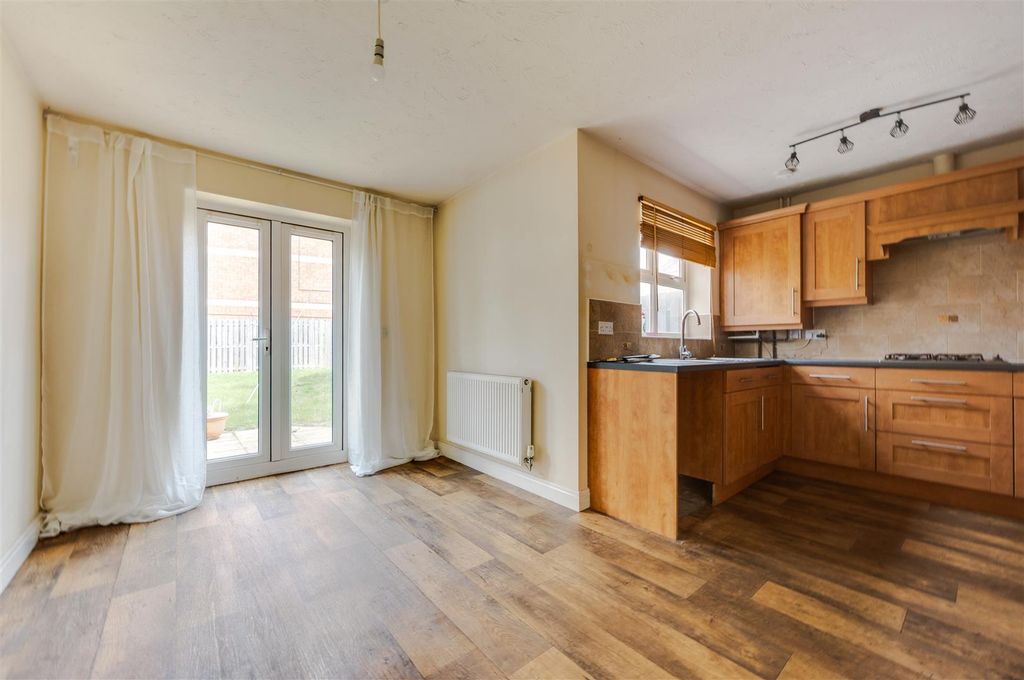 Property photo 3 of 12 Kitchen/Dining Room