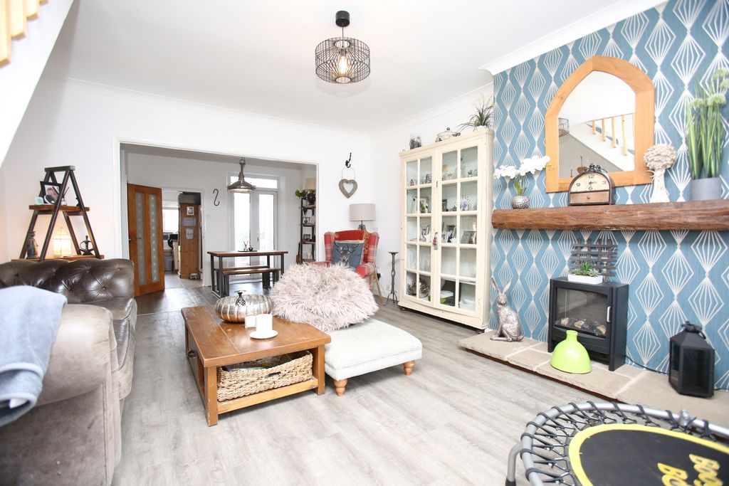 Property photo 3 of 15 593A2838