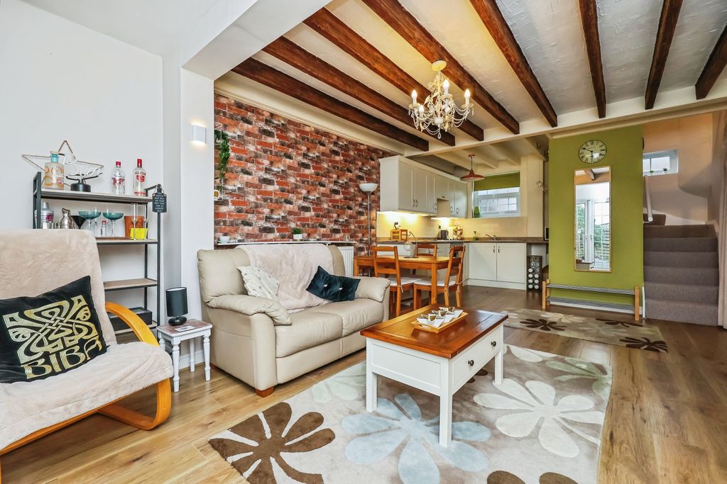 Property photo 2 of 15