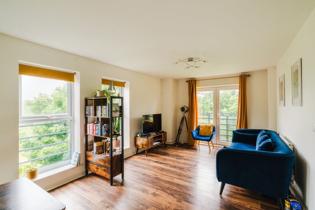 Property photo 3 of 13 11
