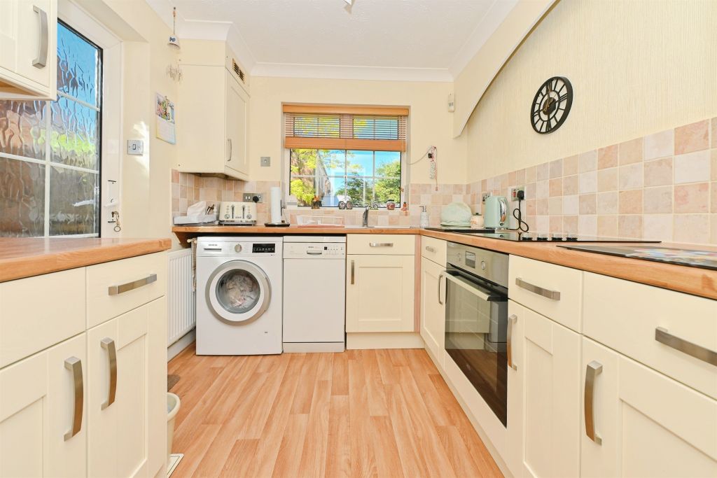 Property photo 3 of 17