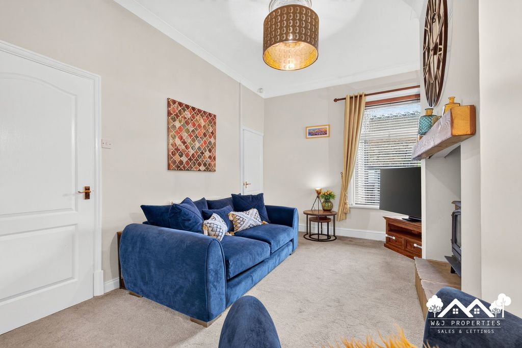 Property photo 3 of 30