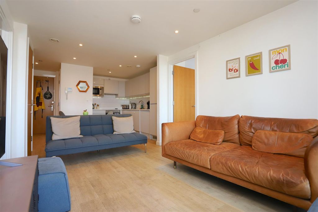 Property photo 2 of 15