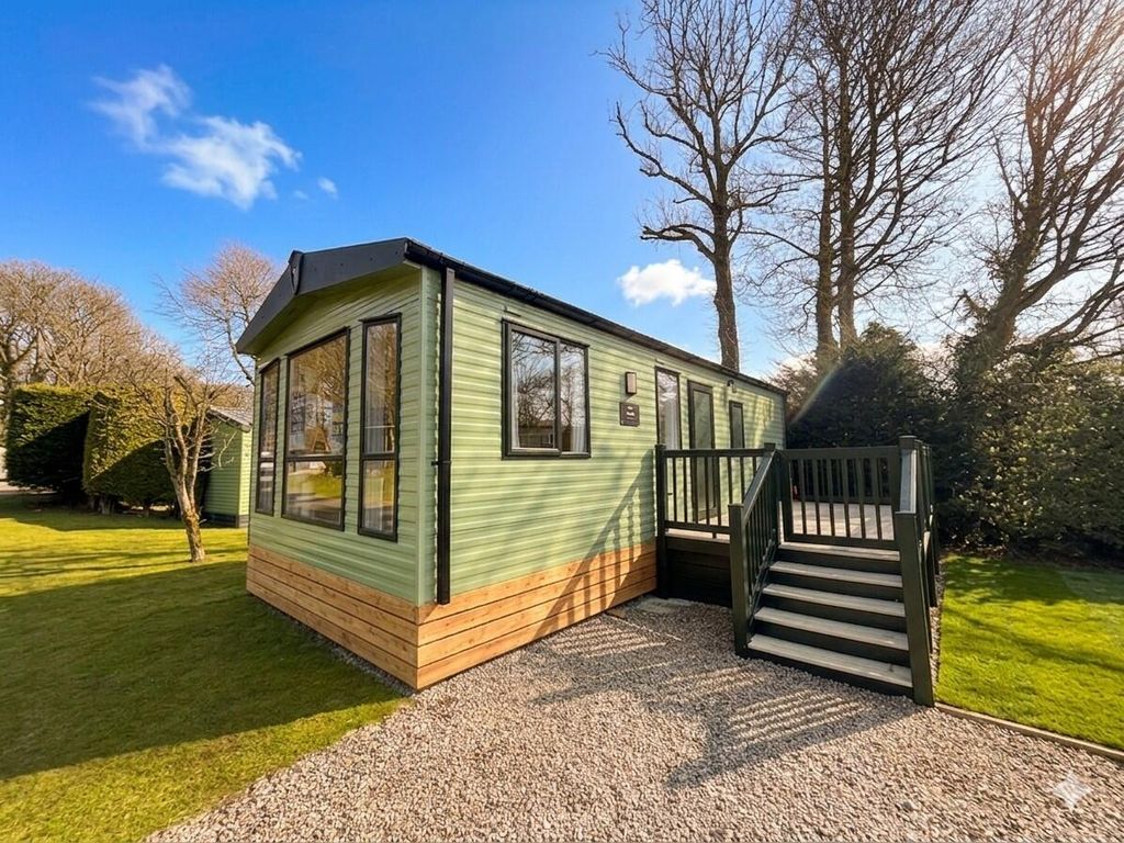 Property photo 1 of 9 Main Photo