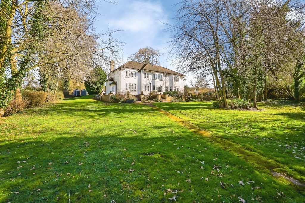 Property photo 1 of 17