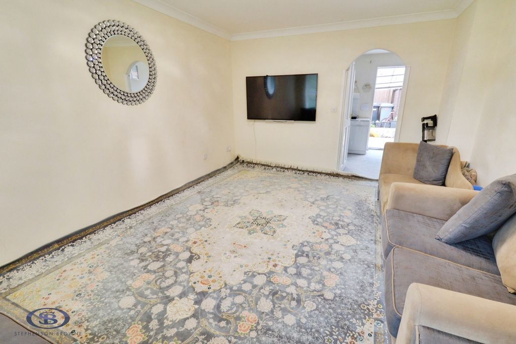 Property photo 3 of 19 Pbox-Img.Jpg